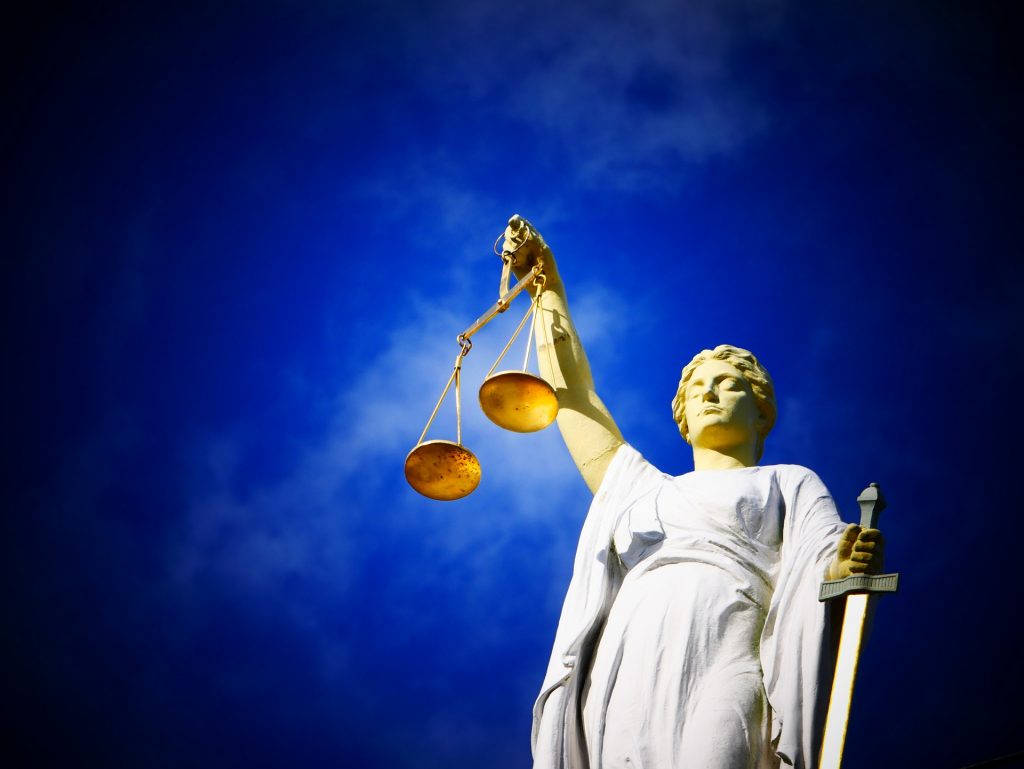 https://pixabay.com/nl/illustrations/justitie-recht-rechtspraak-2071539/